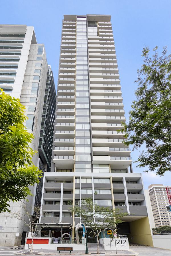 Apartments @ 212 Margaret Brisbane Exteriör bild